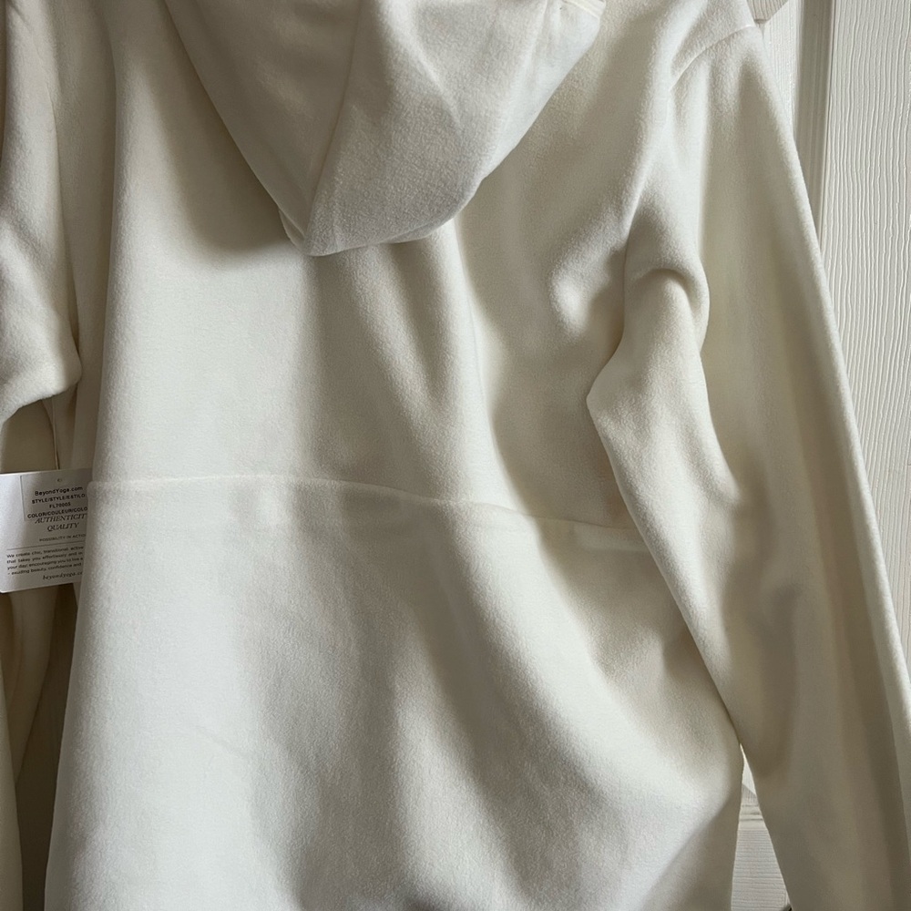 Beyond Yoga Ivory Fleece Pullover - Picture 5 of 5